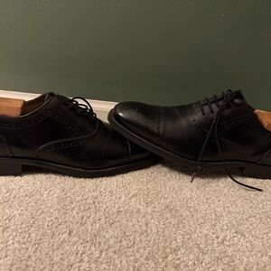 Johnston Murphy Black Strand Cap toe Oxford size 9